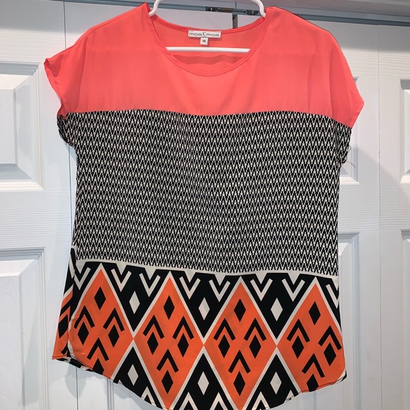 Women’s blouse - Picture 2 of 3